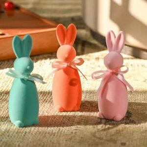 Set/3 bunny figurines